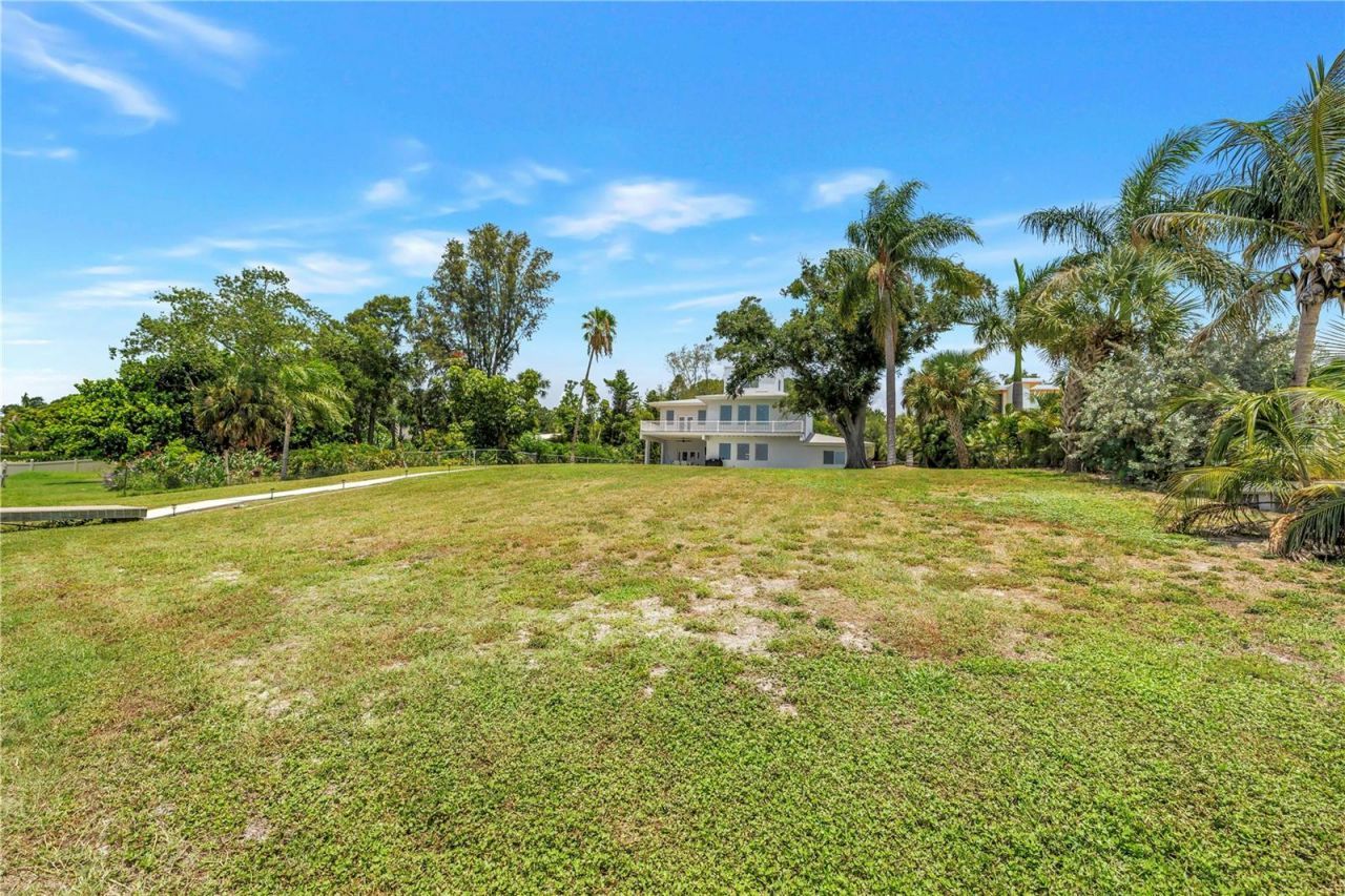 2280 Pinellas Point Drive S, Saint Petersburg, FL 33712 Photo