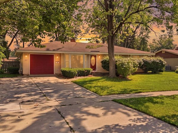1624 W Weathersfield Way , Schaumburg, IL 60193