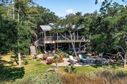 118 Watson Way  photo 4
