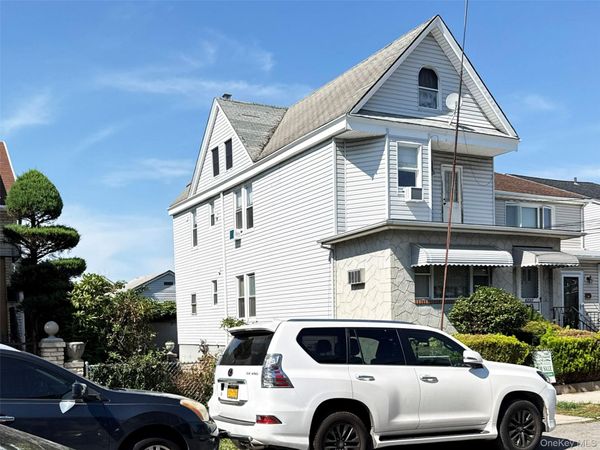 67-27 52nd Avenue , Maspeth, NY 11378