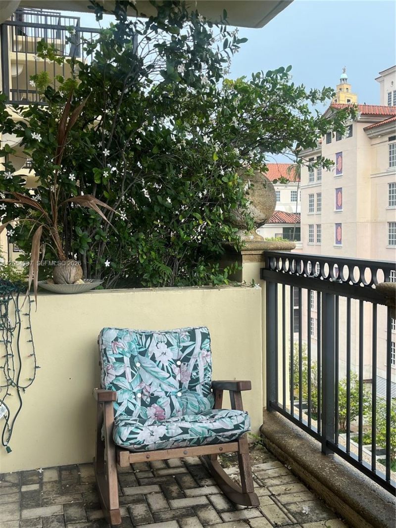 55 Merrick Way, Unit 524, Coral Gables, FL 33134 Photo