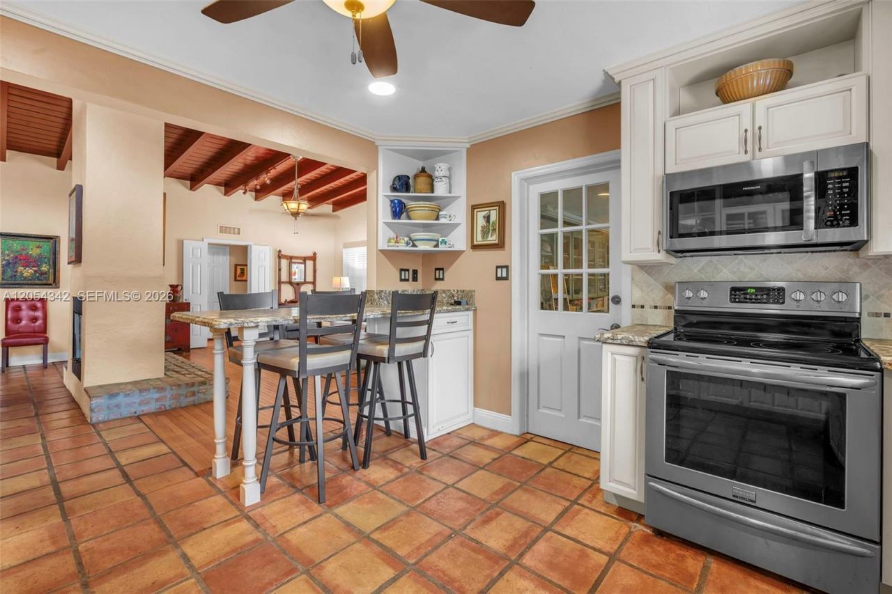 800 SW 8th Ter, Fort Lauderdale, FL 33315 Photo