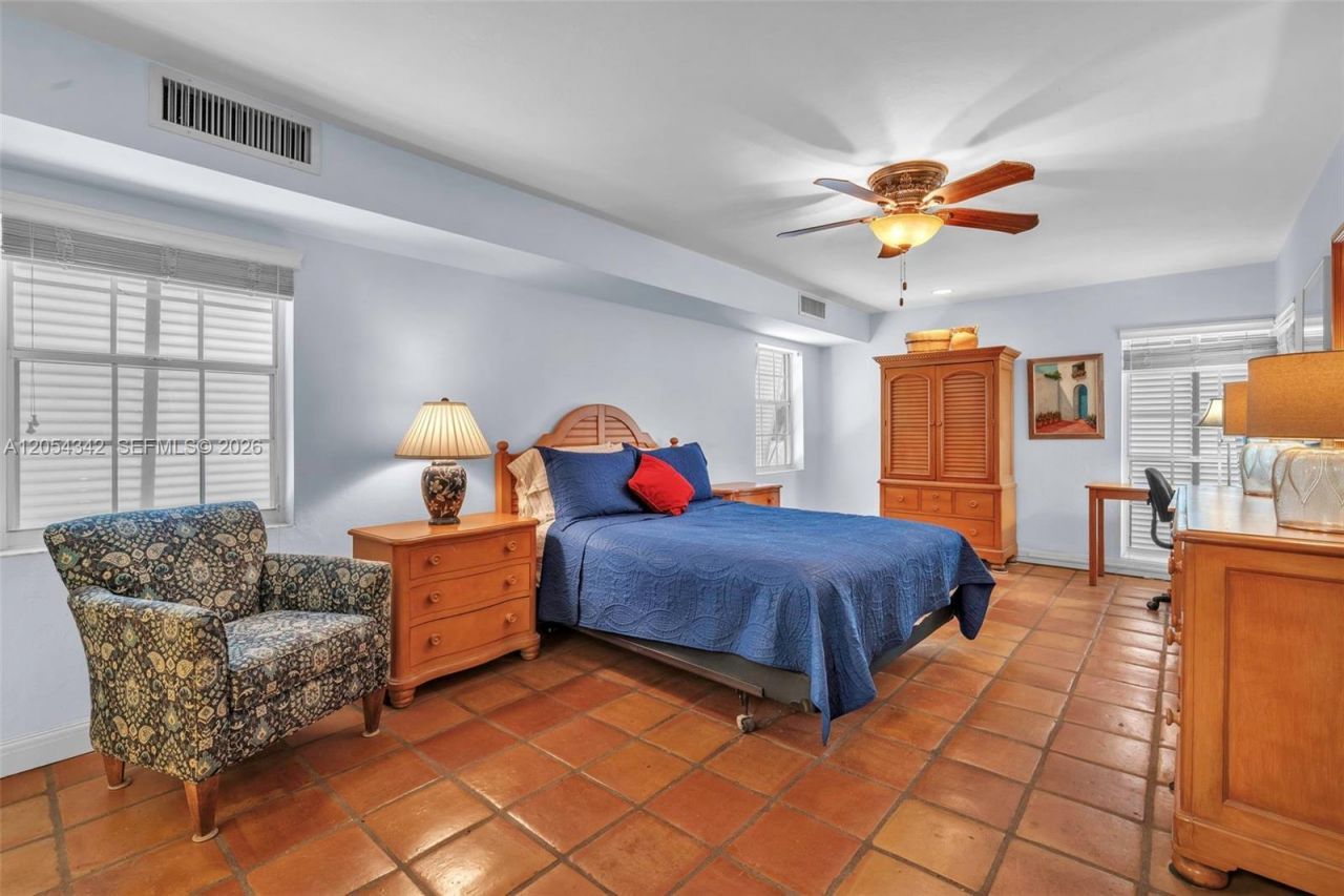 800 SW 8th Ter, Fort Lauderdale, FL 33315 Photo