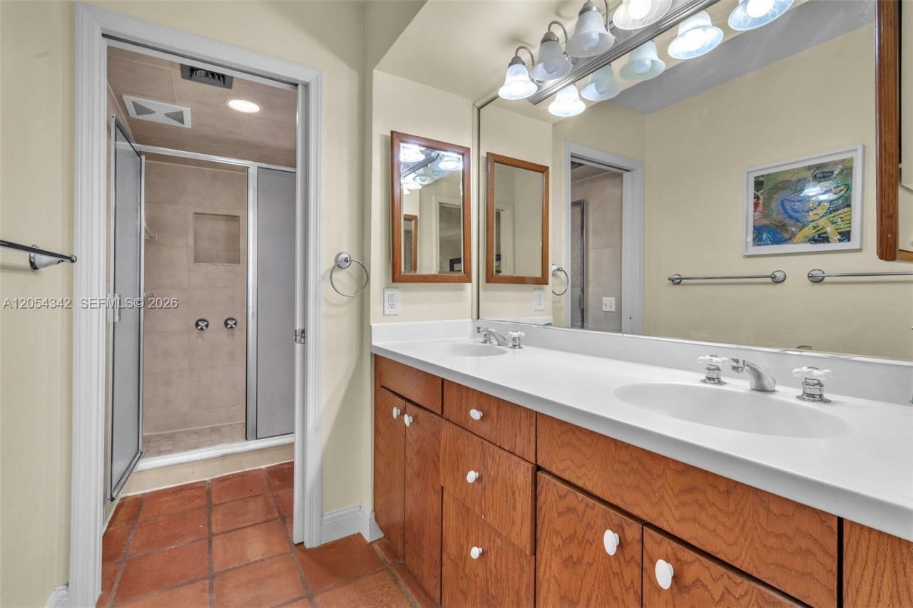 800 SW 8th Ter, Fort Lauderdale, FL 33315 Photo