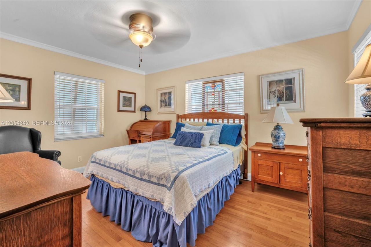800 SW 8th Ter, Fort Lauderdale, FL 33315 Photo