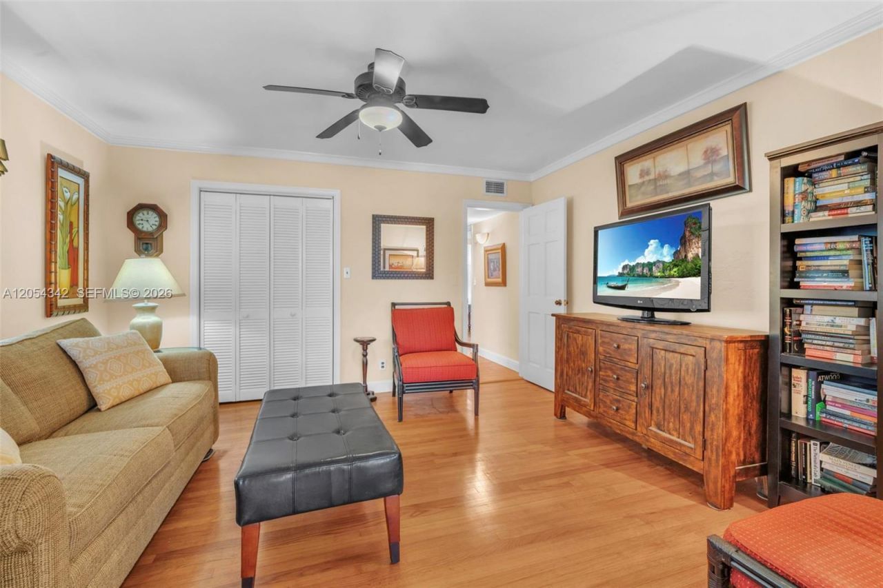 800 SW 8th Ter, Fort Lauderdale, FL 33315 Photo