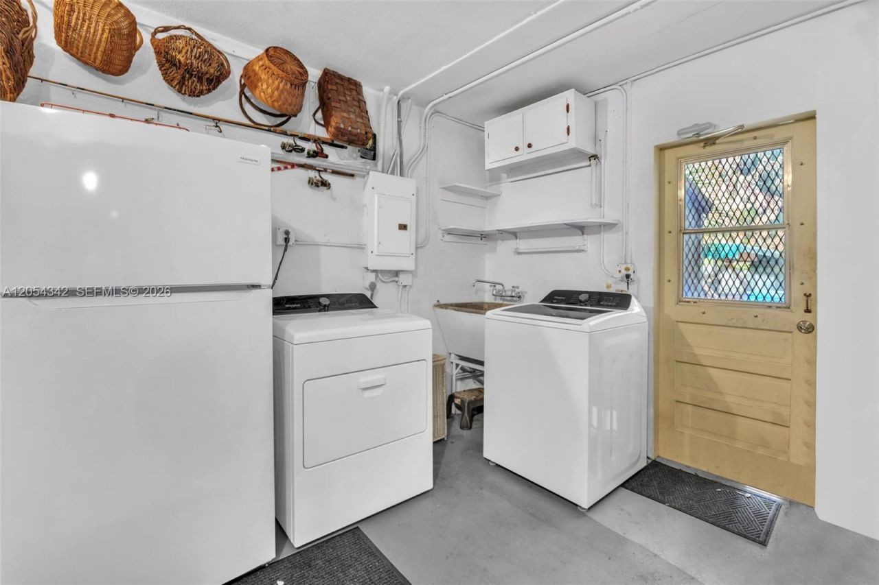 800 SW 8th Ter, Fort Lauderdale, FL 33315 Photo