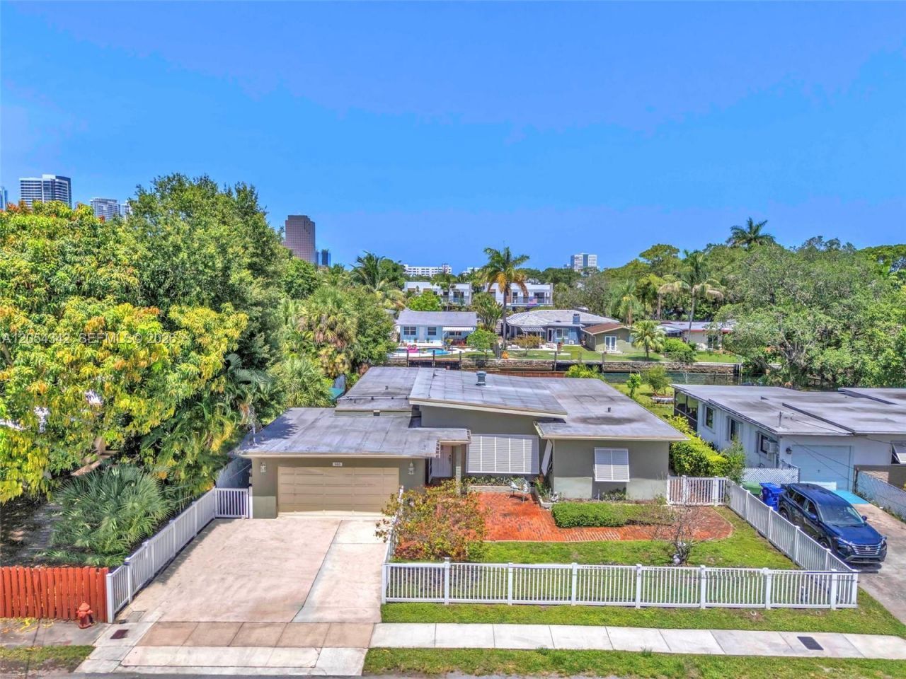 800 SW 8th Ter, Fort Lauderdale, FL 33315 Photo