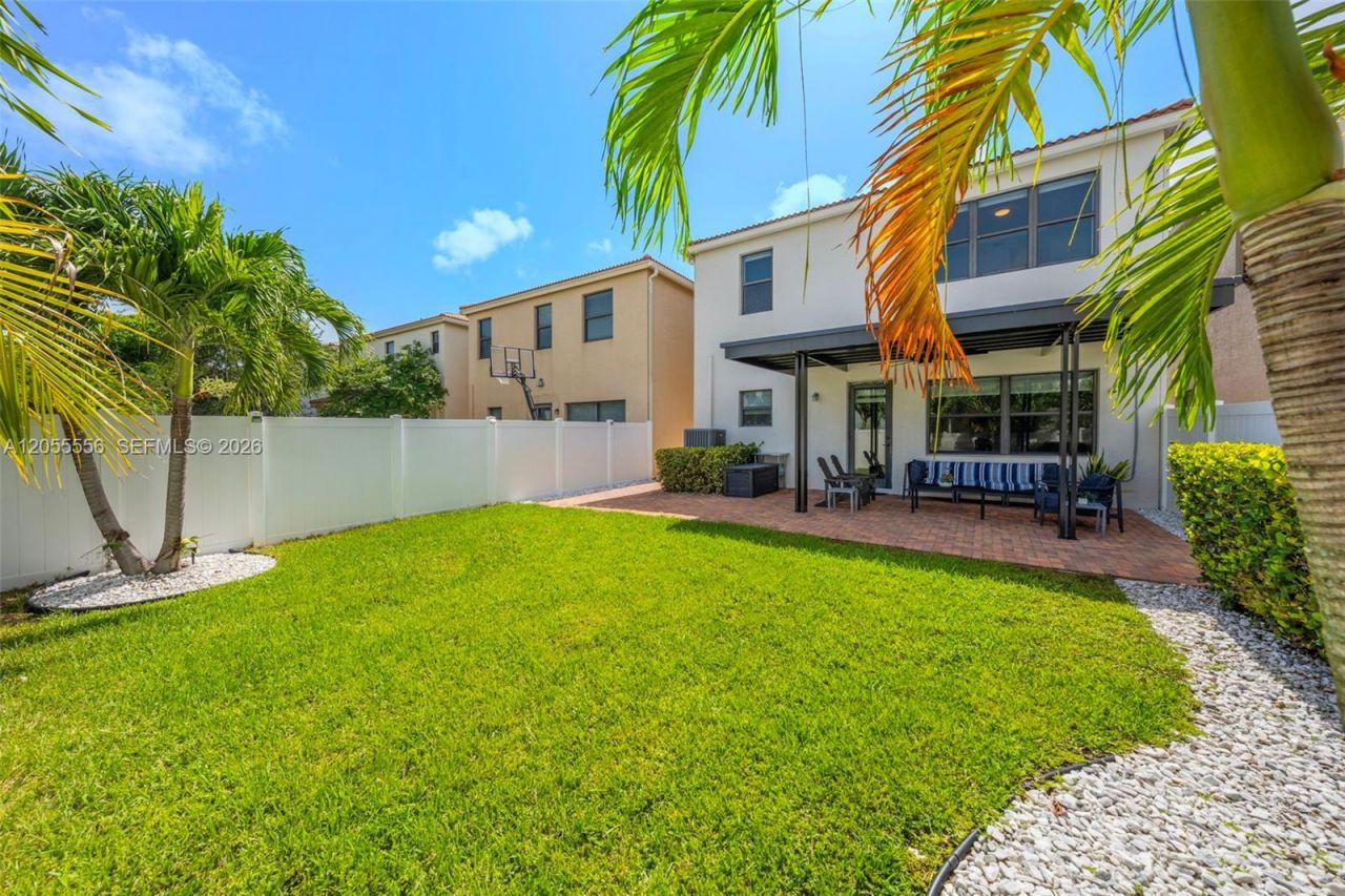 19308 NE 8th Ct , Miami, FL 33179 Photo