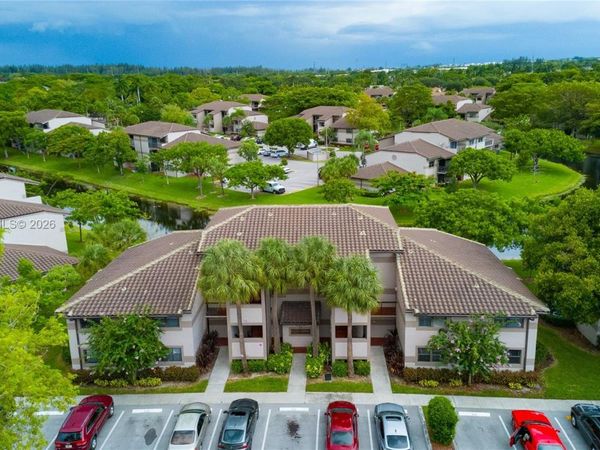 9879 Nob Hill Ct, Unit 9879, Sunrise, FL 33351
