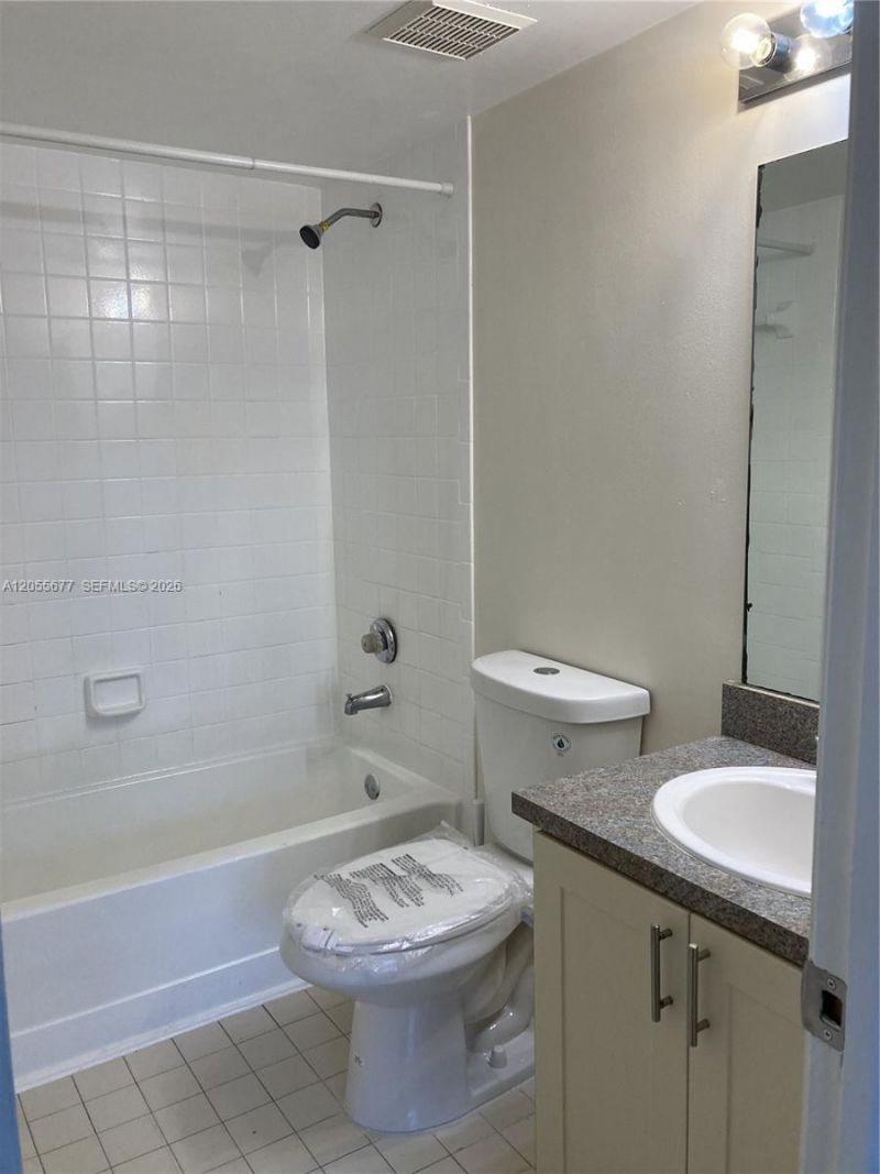 9879 Nob Hill Ct, Unit 9879, Sunrise, FL 33351 Photo