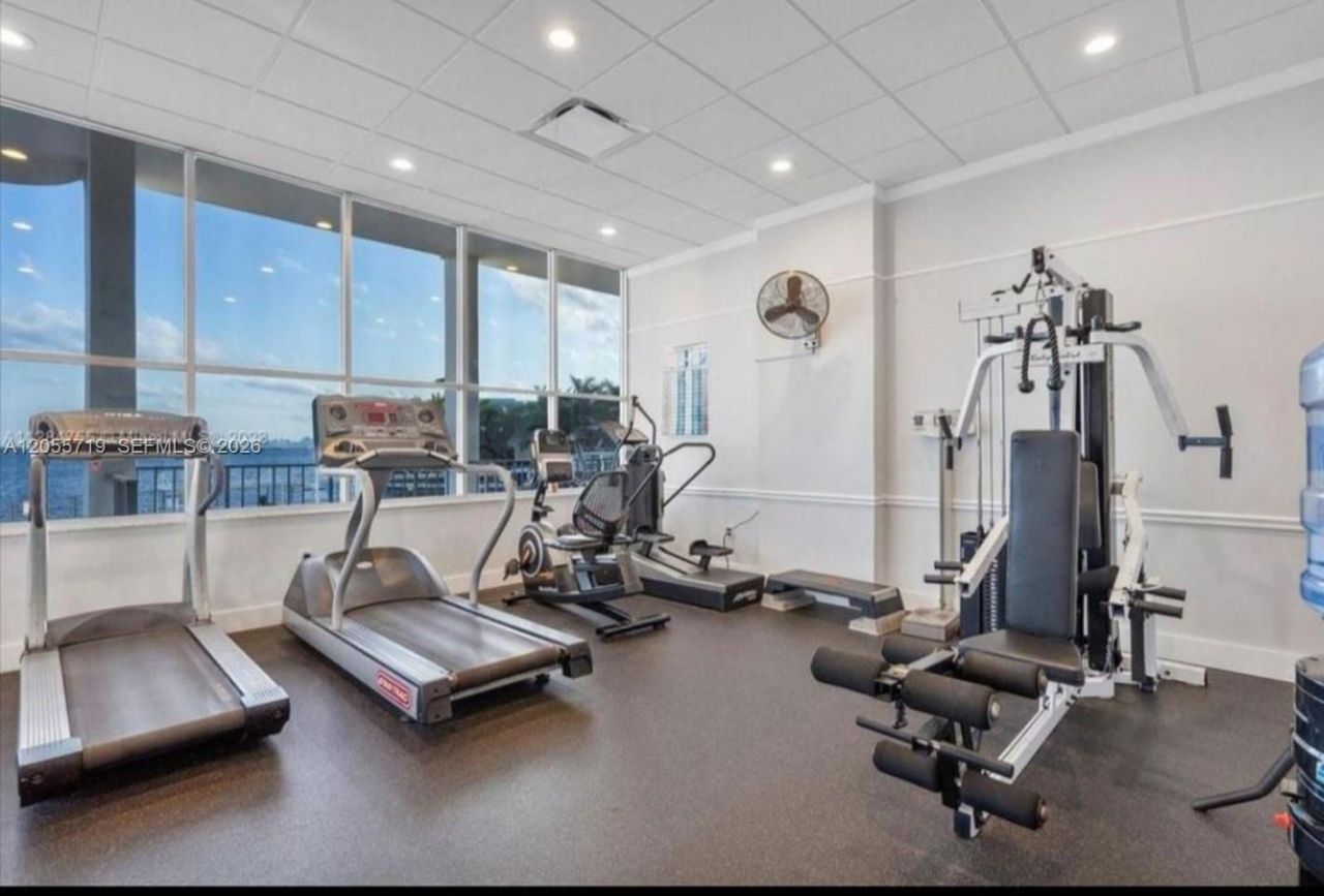 11930 N Bayshore Dr , Unit 1006, North Miami, FL 33181 Photo