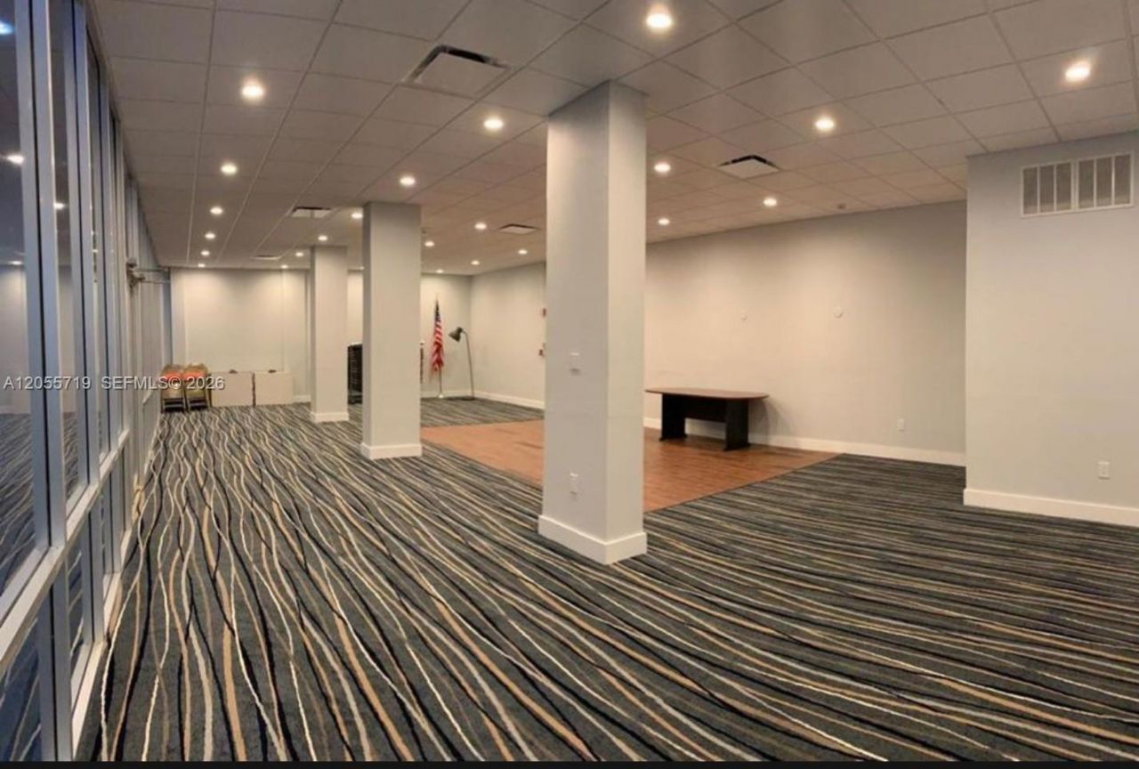 11930 N Bayshore Dr , Unit 1006, North Miami, FL 33181 Photo