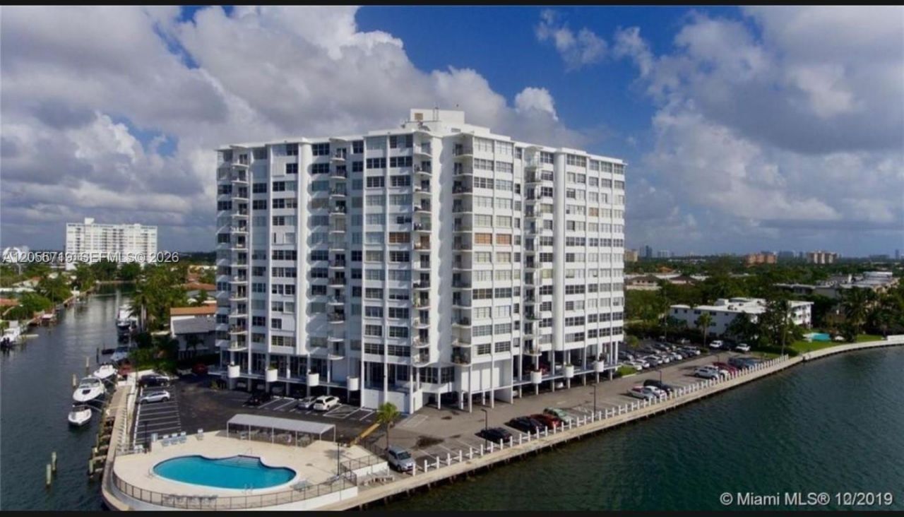 11930 N Bayshore Dr , Unit 1006, North Miami, FL 33181 Photo