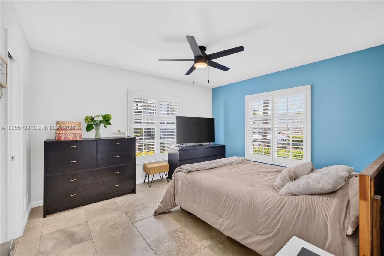 2220 NE 68th St , Unit 1012, Fort Lauderdale, FL 33308 Photo