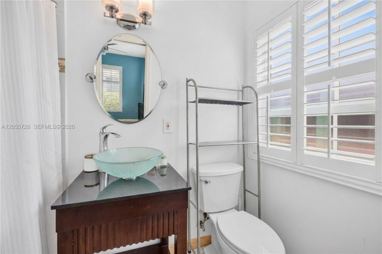 2220 NE 68th St , Unit 1012, Fort Lauderdale, FL 33308 Photo