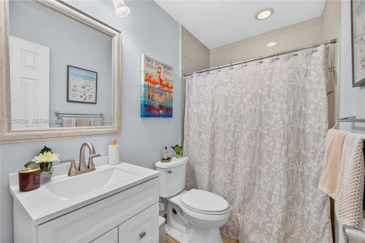 2220 NE 68th St , Unit 1012, Fort Lauderdale, FL 33308 Photo