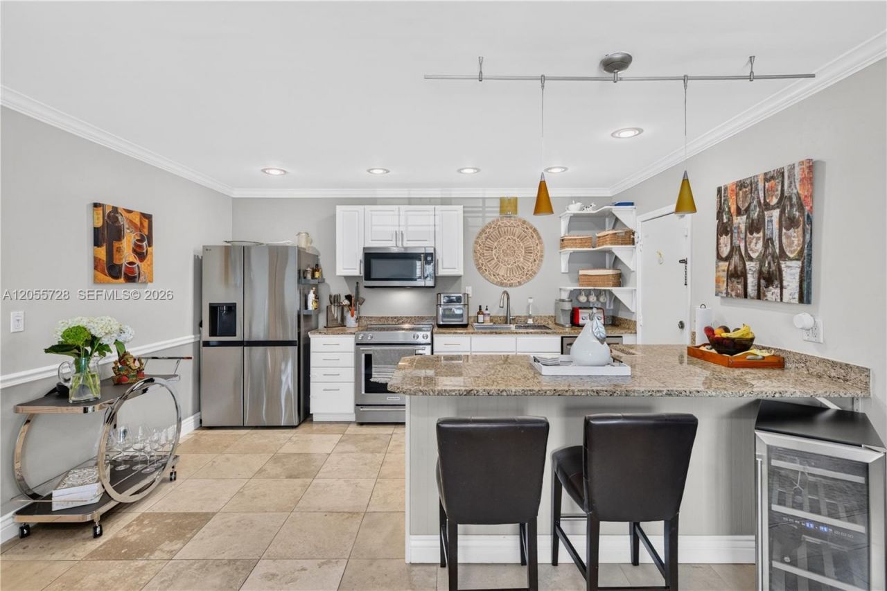 2220 NE 68th St , Unit 1012, Fort Lauderdale, FL 33308 Photo