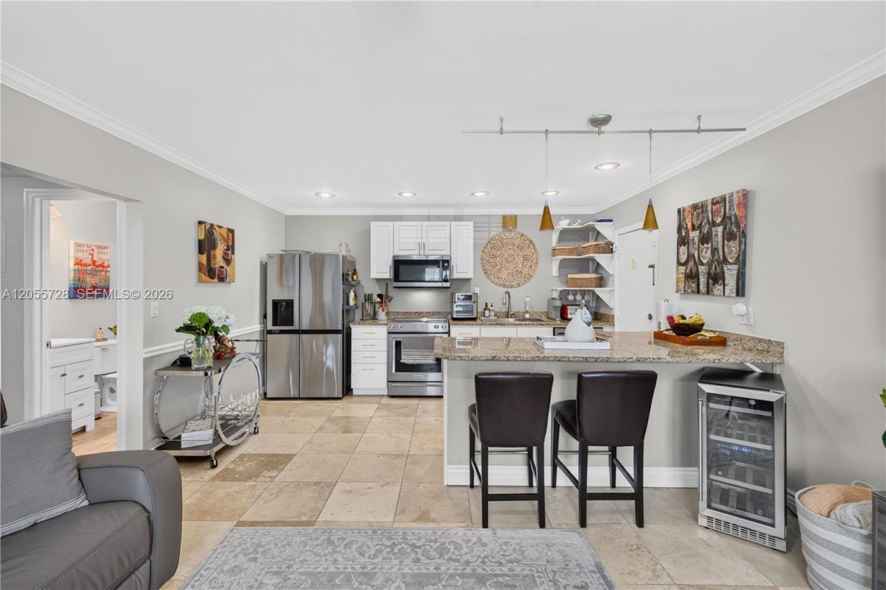 2220 NE 68th St , Unit 1012, Fort Lauderdale, FL 33308 Photo
