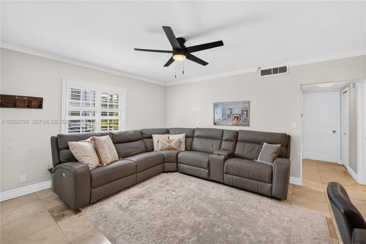 2220 NE 68th St , Unit 1012, Fort Lauderdale, FL 33308 Photo