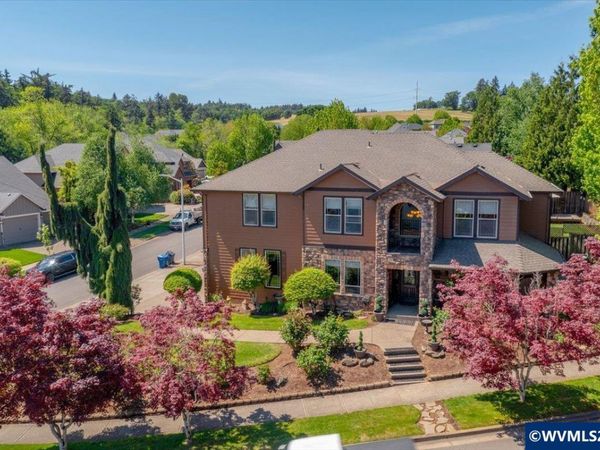1410 West Meadows Dr NW, Salem, OR 97304