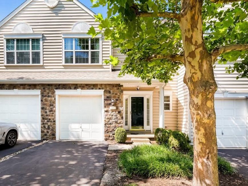 320 Oxford Lane, Chalfont, PA 18914 Main Photo