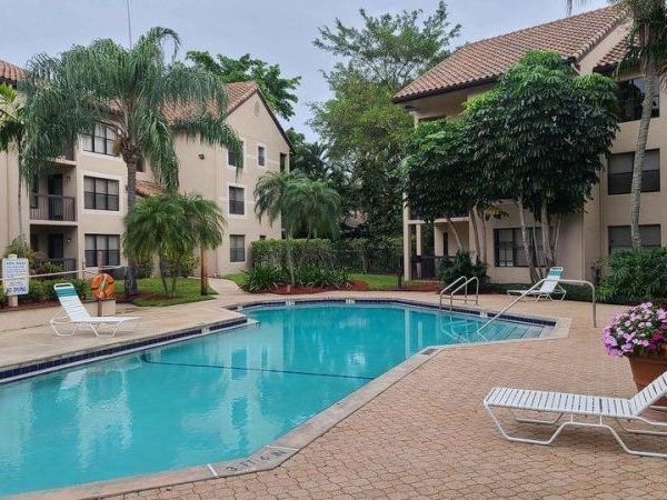 4221 W MCNAB Road, Unit 26, Pompano Beach, FL 33069