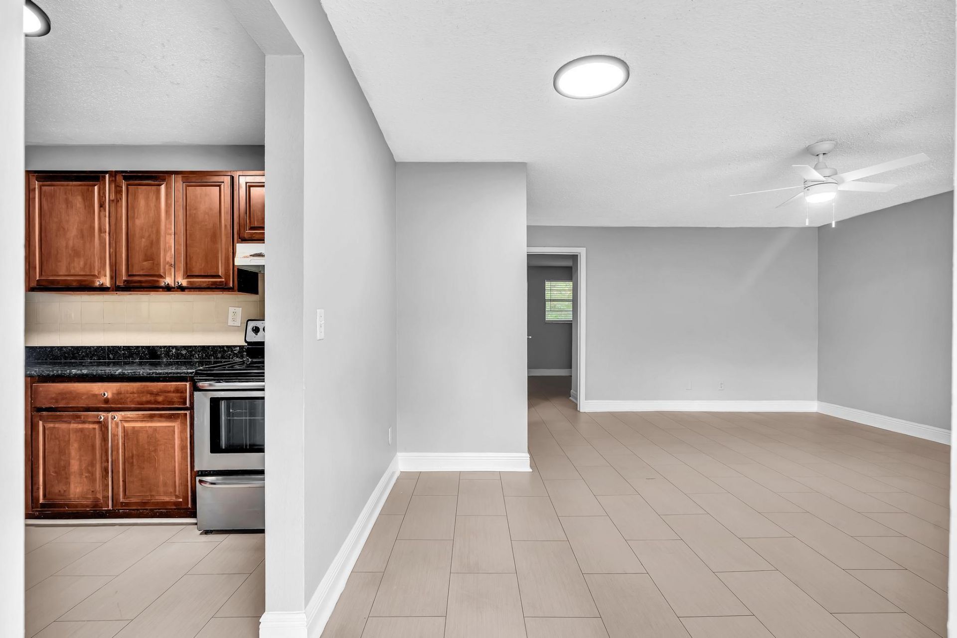 626 SW 14th Avenue, Unit 204, Fort Lauderdale, FL 33312 Photo