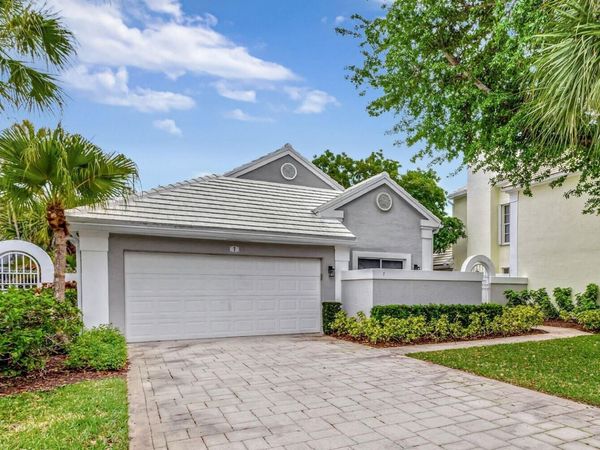 7 Wyndham Lane, Palm Beach Gardens, FL 33418