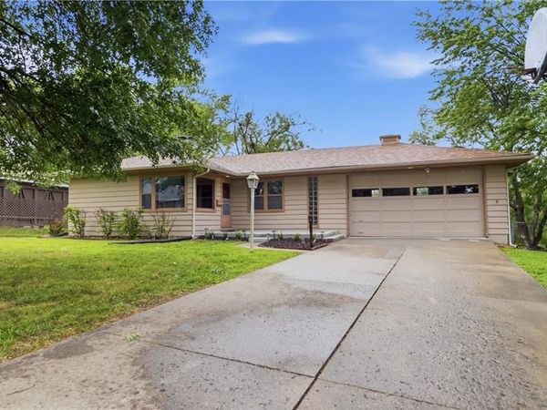 5128 N Lister Avenue, Kansas City, MO 64119
