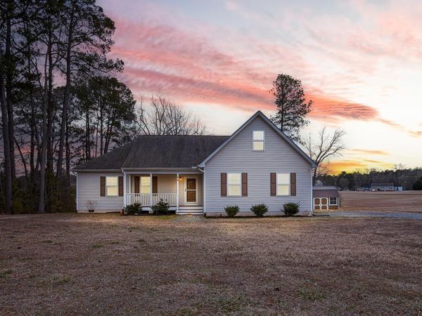 84 Cove Lane, MONTROSS, VA 22520