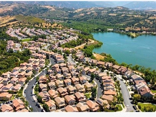 413 Knoll Lake , Mission Viejo, CA 92692
