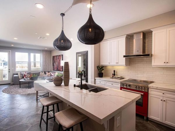1109 Hibiscus Way , Oceanside, CA 92054