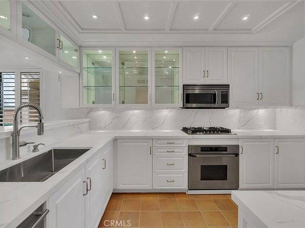 172 Villa Point Drive , Newport Beach, CA 92660