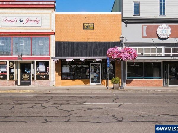764 S Main St, Lebanon, OR 97355
