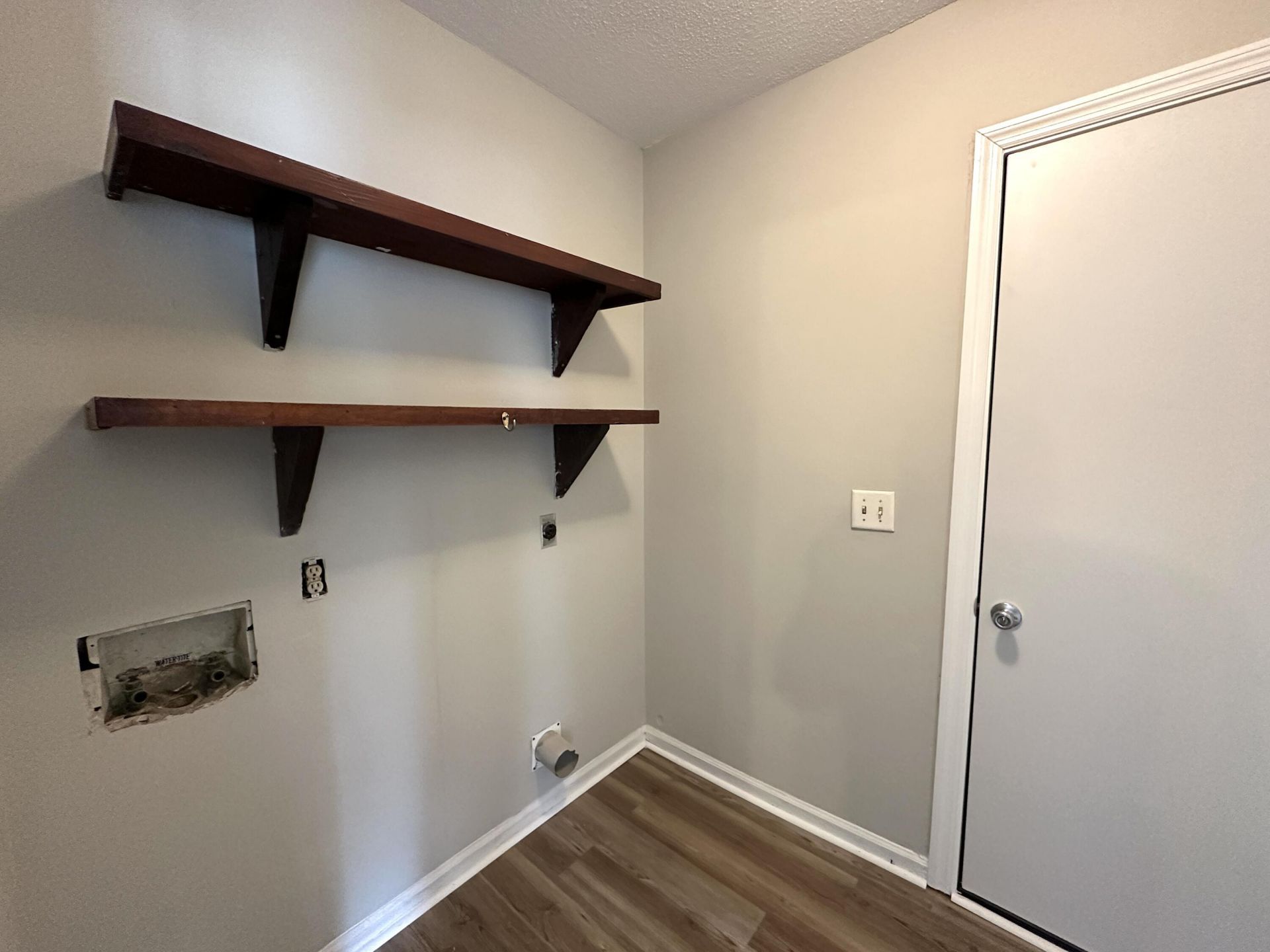 108 Columbia Drive Photo 13