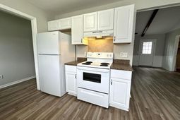 108 Columbia Drive photo 4