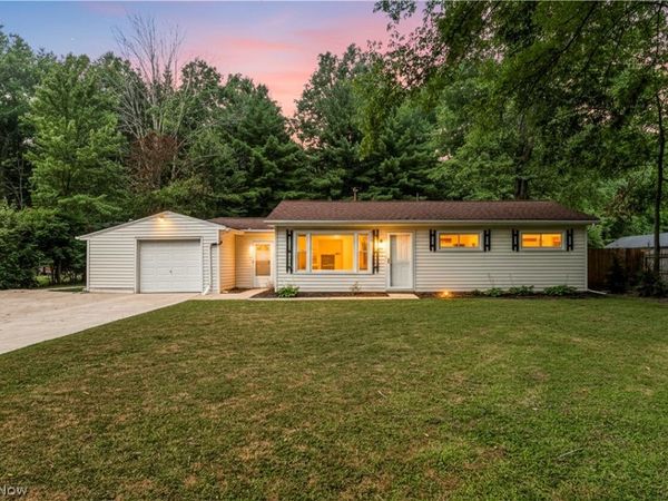 14554 Plum Creek Drive , Columbia Station, OH 44028