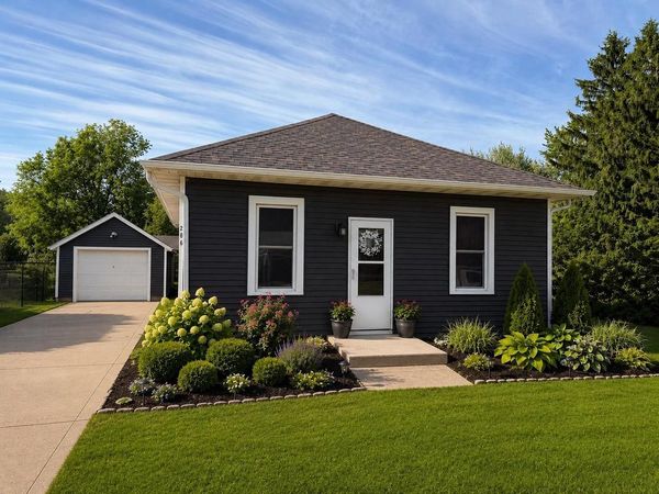 206 E Madison Street, Dodgeville, WI 53533