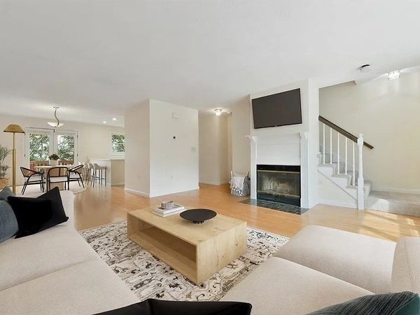 1047 Washington Street, Unit 2, Newton, MA 02465