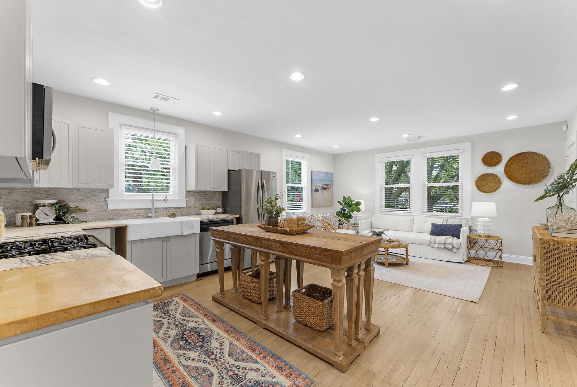1 10th Avenue Photo 21