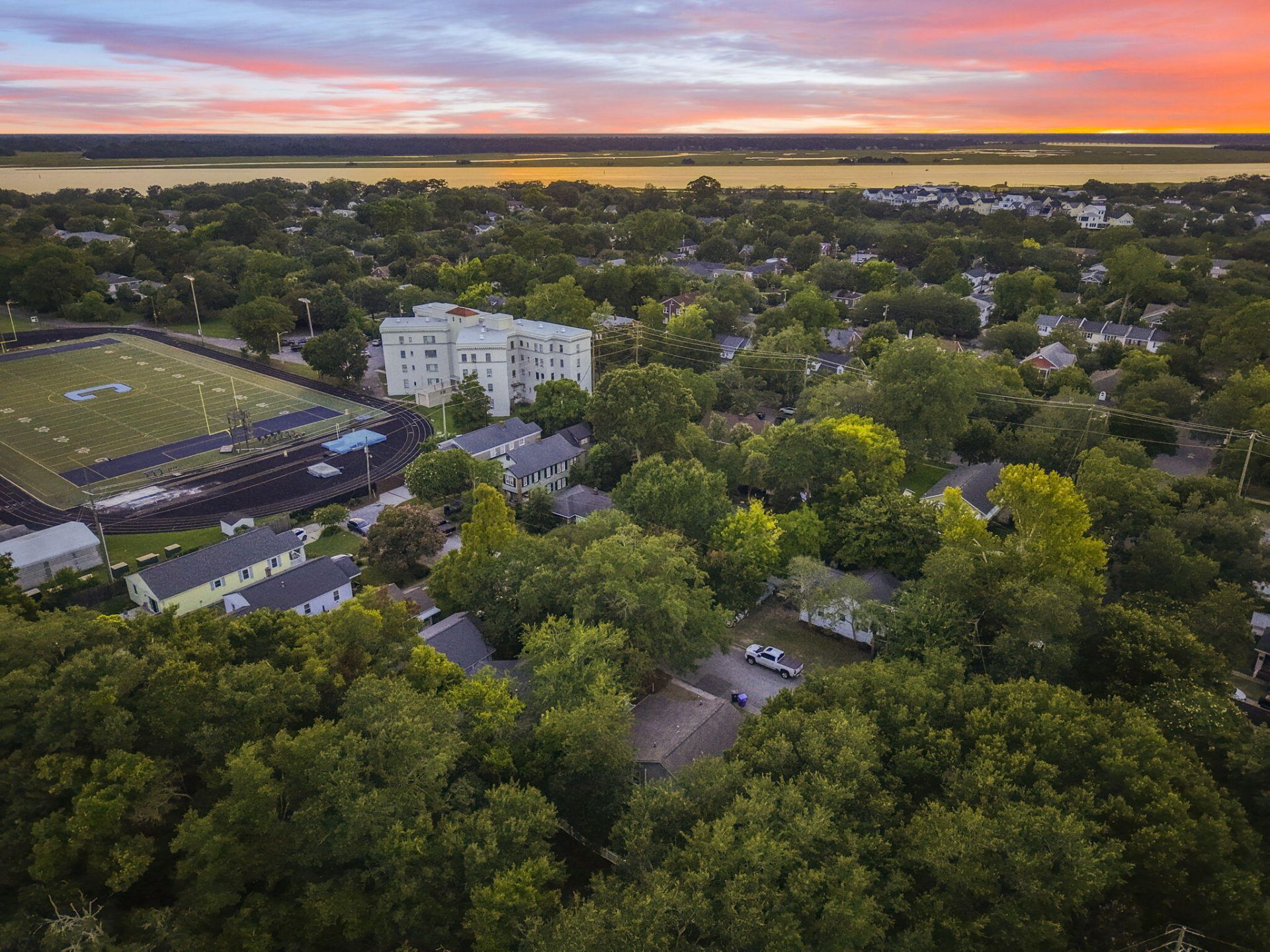 1 10th Avenue Photo 47