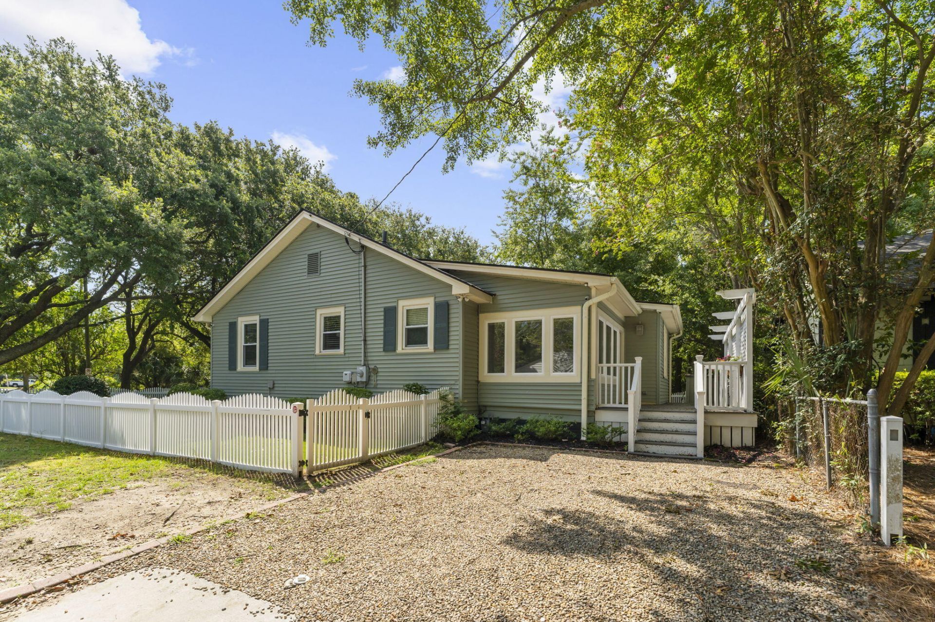 1 10th Avenue Photo 49