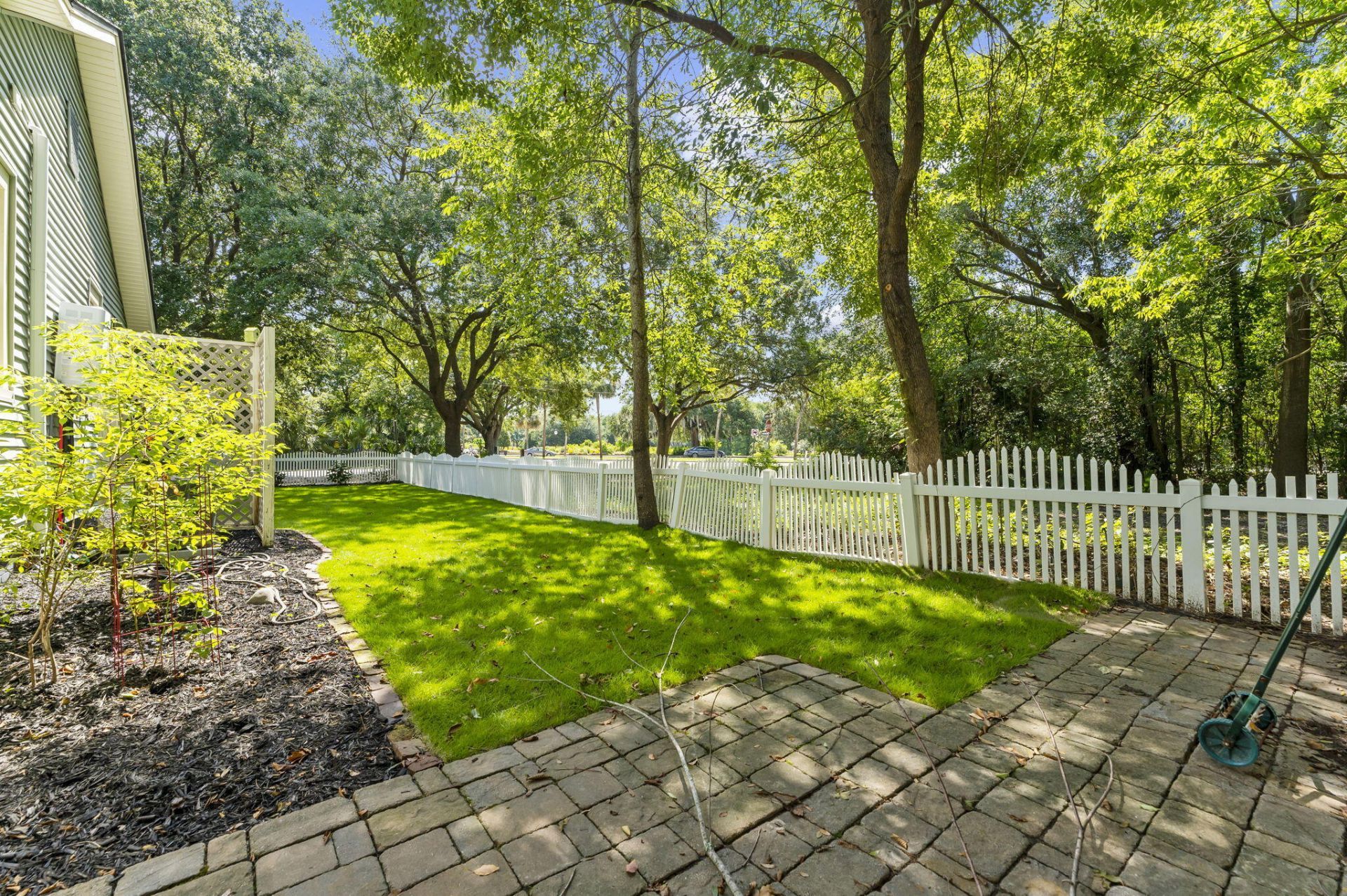 1 10th Avenue Photo 58