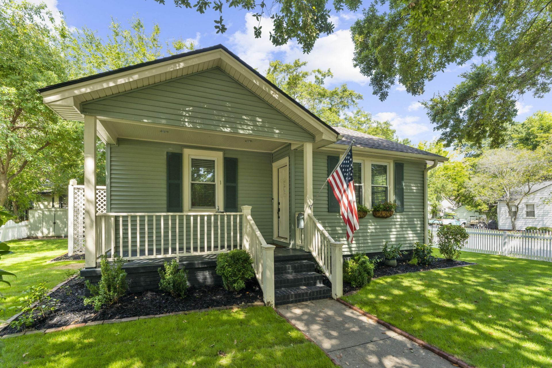1 10th Avenue Photo 62