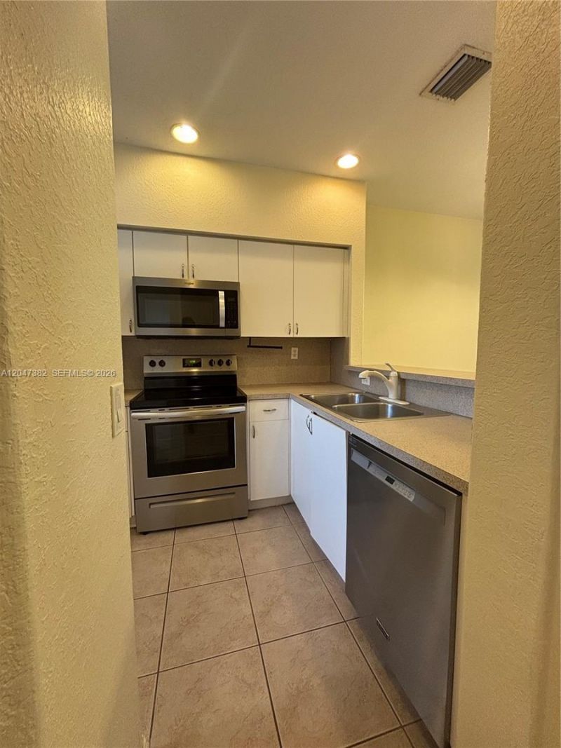 2549 SW 83rd Ter, Unit 105, Miramar, FL 33025 Photo