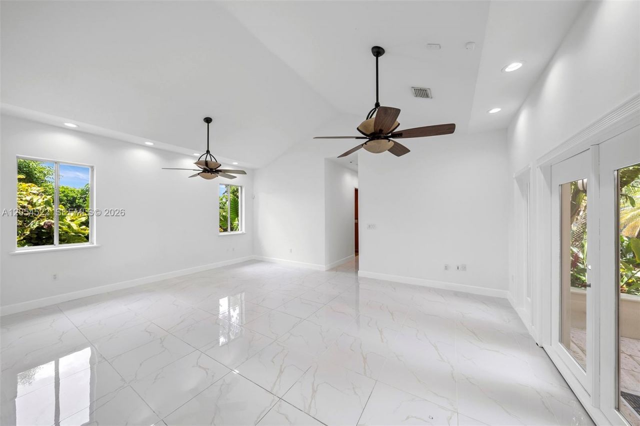 7855 SW 83rd Ct, Miami, FL 33143 Photo