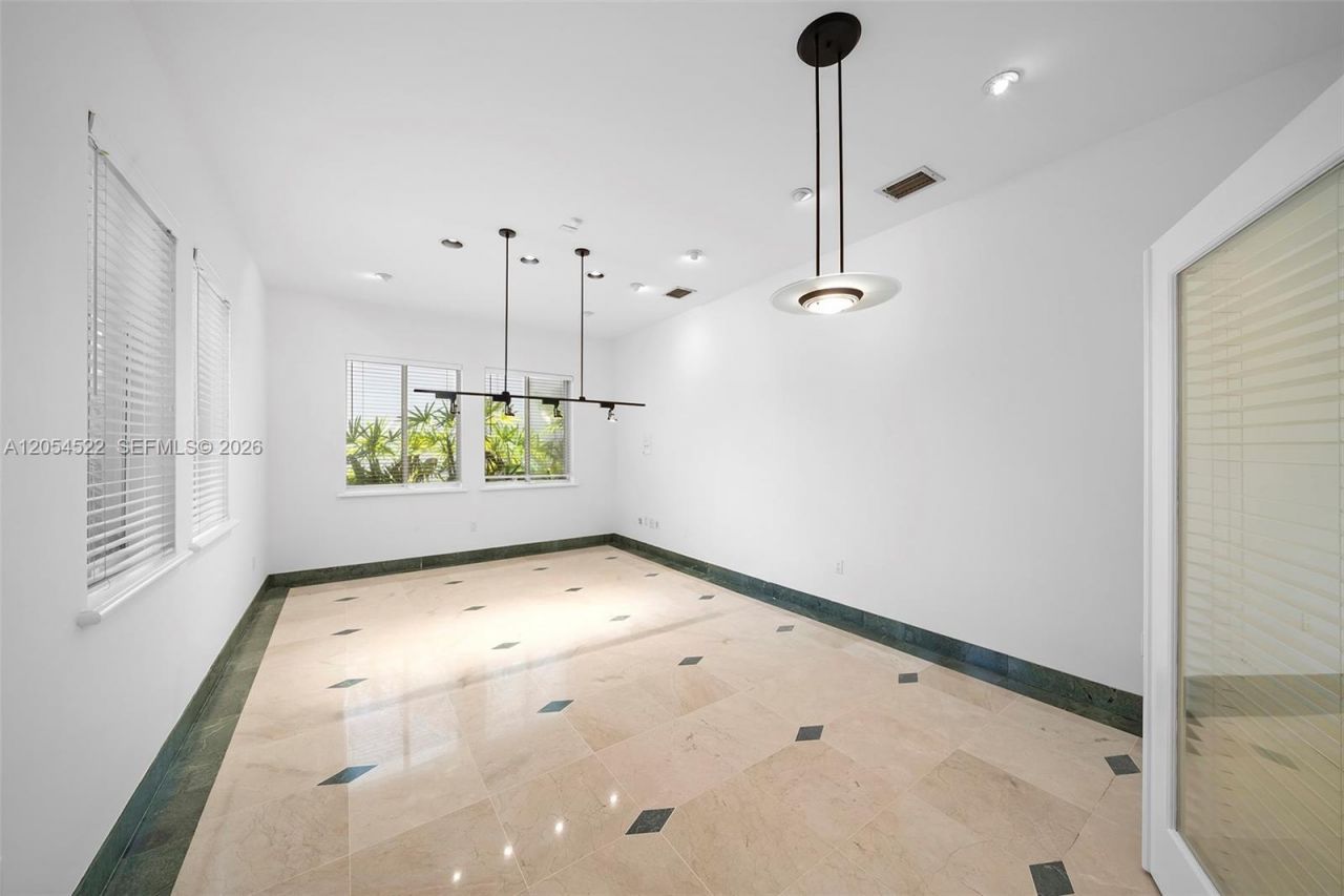 7855 SW 83rd Ct, Miami, FL 33143 Photo