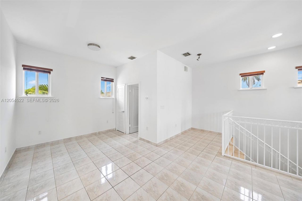 7855 SW 83rd Ct, Miami, FL 33143 Photo
