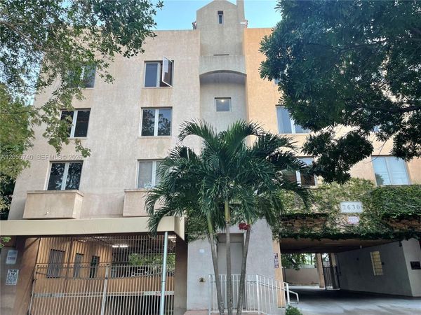 2630 SW 28th St, Unit 33, Miami, FL 33133